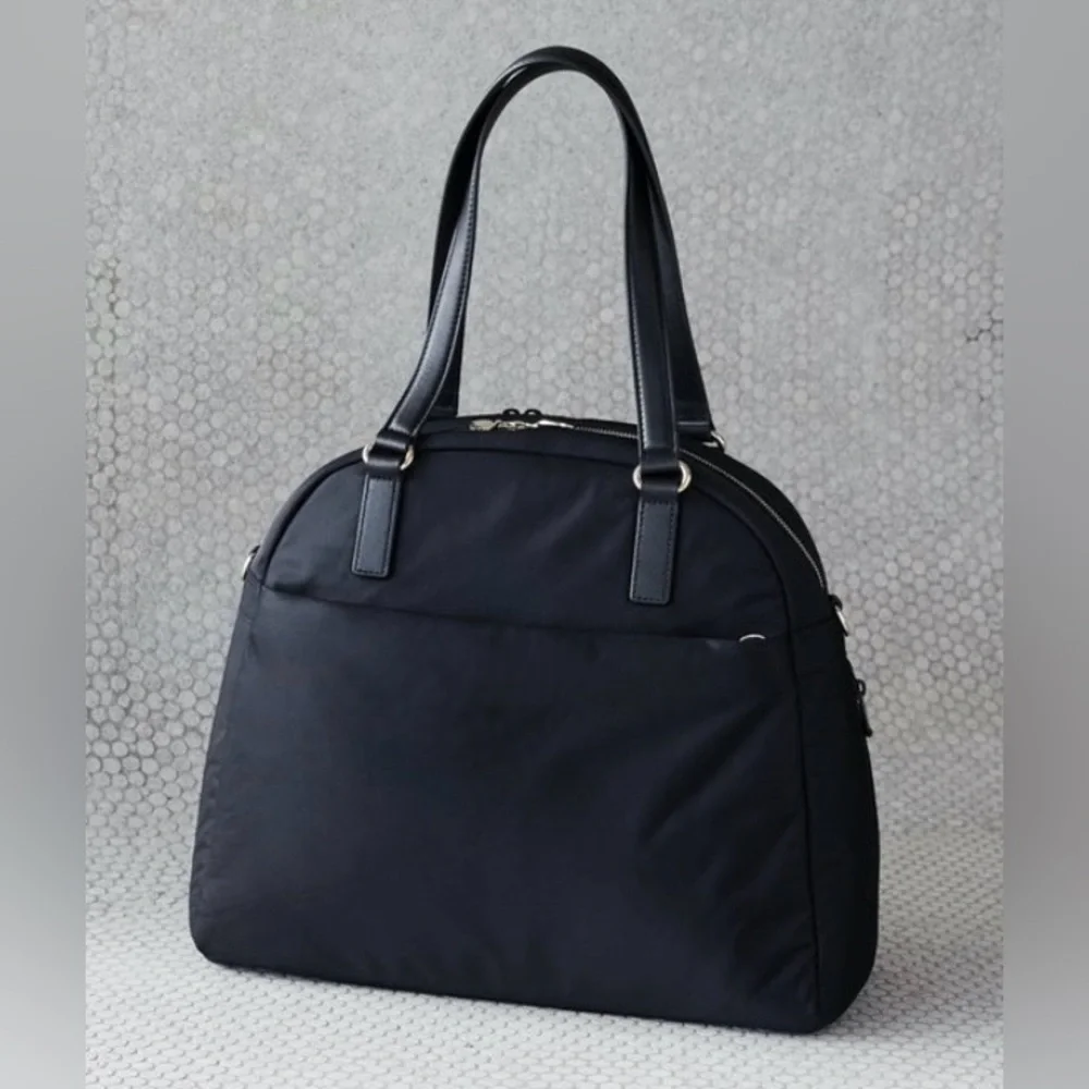 Lo and Sons OMG (Medium OG) Premium Nylon Travel/Laptop Bag